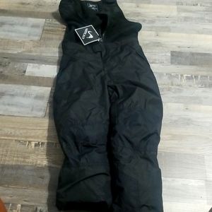 JCPENNEY  Boys Snowsuit  New SzXS 6-7.  Black